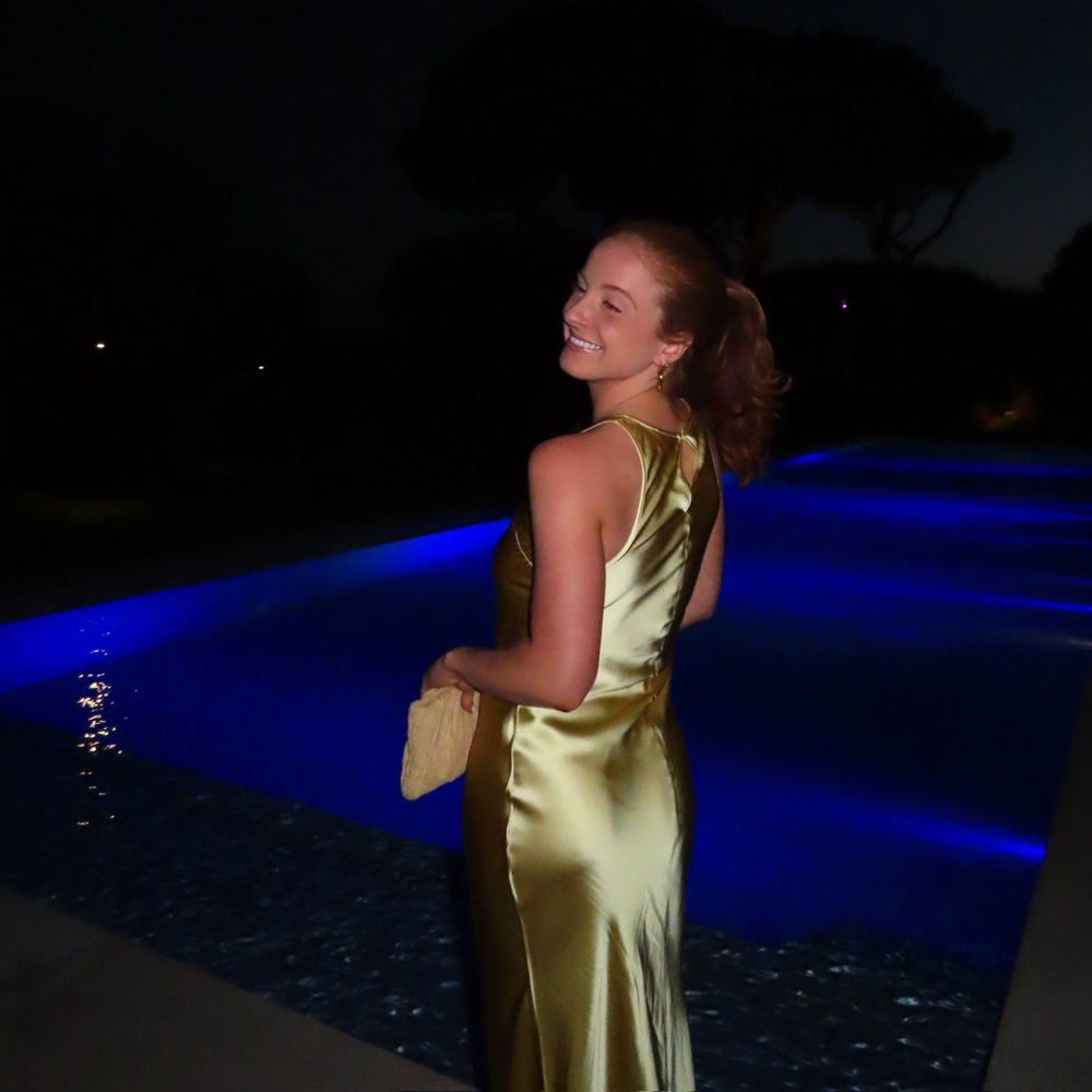 Meet your Posher, Nicole